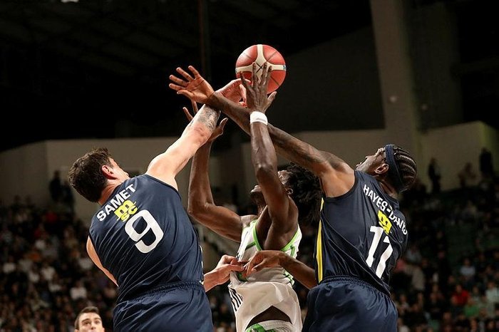 baskonia-fenerbahce-beko-maci-ne-zaman-saat-kacta-ve-hangi-kanalda-canli-yayinlanacak-thy-euroleague-1680251203757.jpeg