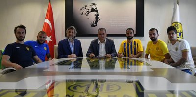 MKE Ankaragücü'nde 5 futbolcu ile sözleşme uzatıldı