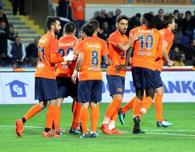 Günün karesi! Medipol Başakşehir - Osmanlıspor maçında