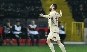 Orta Sahada Ezel E Donusen Adam Omer Bayram Son Dakika Galatasaray Haberleri Fotomac