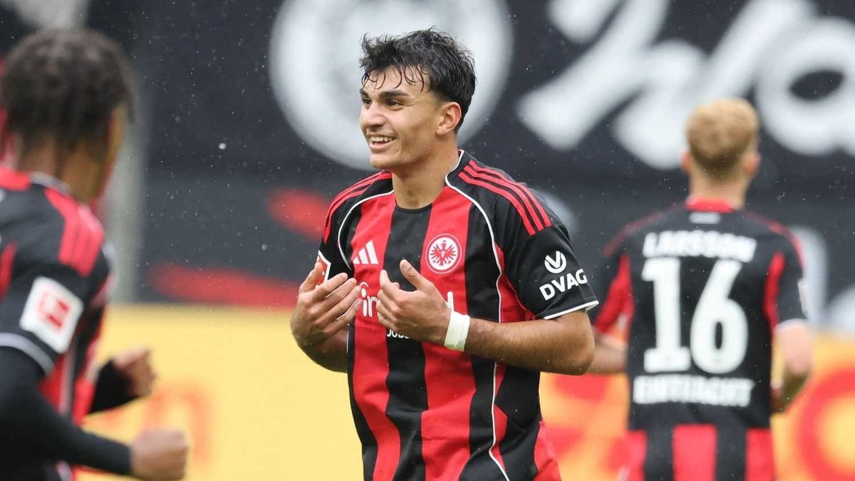 Frankfurt'ta Can Uzun krizi! Albert Riera biletini kesti