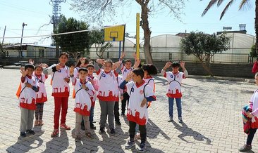 Büyükşehir’den öğrencilere 6 bin spor malzemesi yardımı