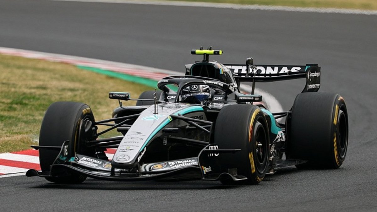 Formula 1 Japonya Grand Prix'sini Mercedes pilotu Kimi Antonelli kazandı!
