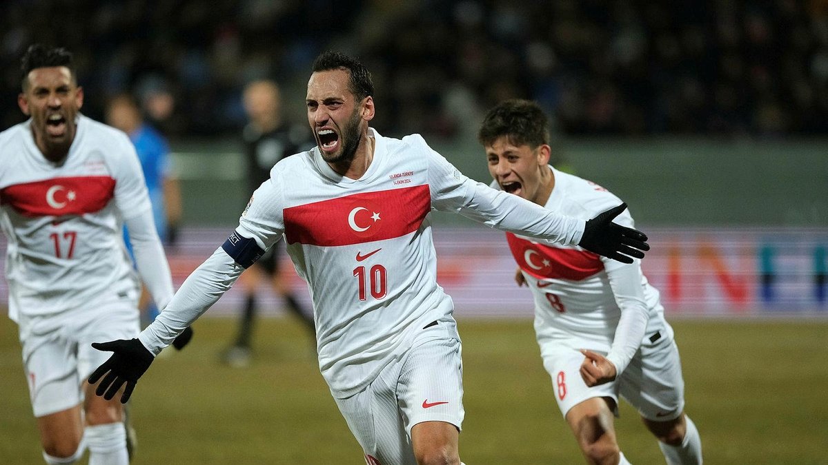 Hakan Çalhanoğlu'na büyük onur