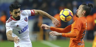 Basaksehir dominate Karabukspor to top league