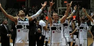Beşiktaş, AEK deplasmanında!