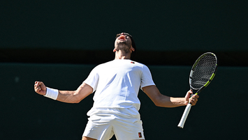 Alcaraz tek erkekler finalinde!