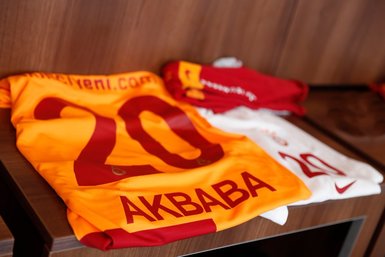 Emre Akbaba Galatasaray’da 20 numaralı formayı giyecek