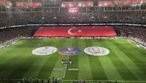 Beşiktaş tribünlerinde 30 Ağustos coşkusu