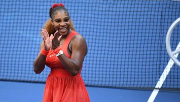 Serena Williams ve Medvedev 4. tura yükseldi!