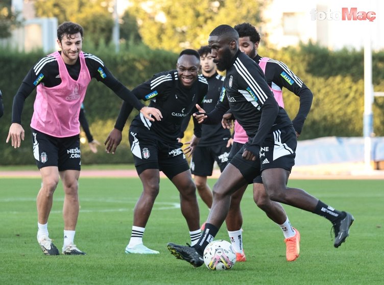 Beşiktaş'ta Şenol Güneş Montero kararını verdi! Devre arasında...