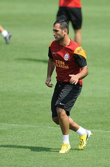 Galatasaray ve Başakşehir forması giyenler
