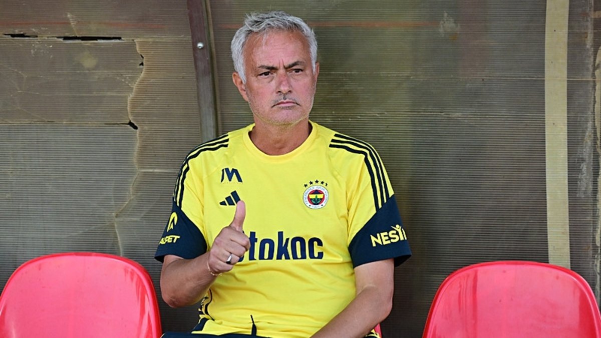 Jose Mourinho'dan gündem olan röportaj! Fenerbahçe'de ilk yılım... Jose Mourinho'dan gündem olan röportaj! Fenerbahçe'de ilk yılım...