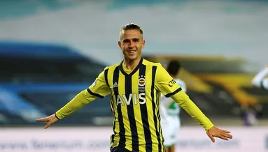 Herkes Dimitrios Pelkas'ı konuşuyor!