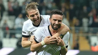Gelen gideni arattı