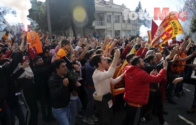 Galatasaray kafilesine coşkulu uğurlama 14 Nisan Pazar