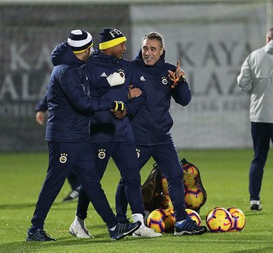 Fenerbahçe’de 2 isim kadro dışı!