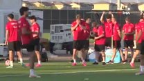 Kenan Yıldız antrenmana dua ederek başladı