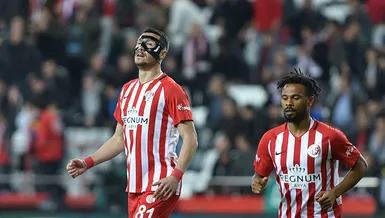 Jahovic maskeyle gollerine devam etti