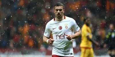 Tudor cezası biten Poldi’ye yer arıyor