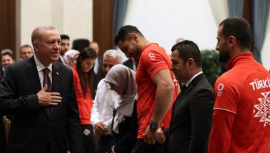 Başkan Recep Tayyip Erdoğan milli sporcularla bir araya geldi!