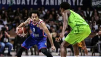Lider Anadolu Efes seriyi 10’a çıkardı!