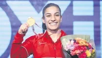 Altın yumruk Ayşe