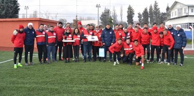 Genç Kızılaycılardan, Balkes’e baklava