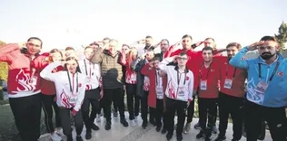 Mehmetçik’e selam