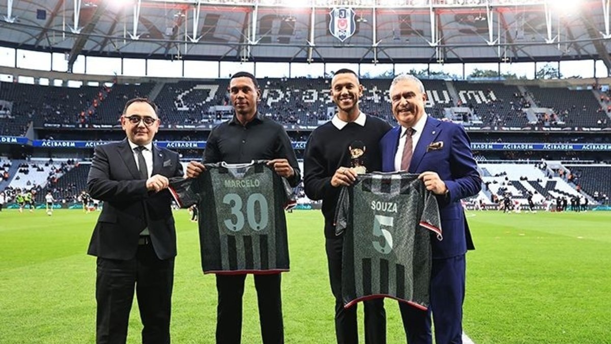Beşiktaş'tan eski futbolcularına forma jesti!