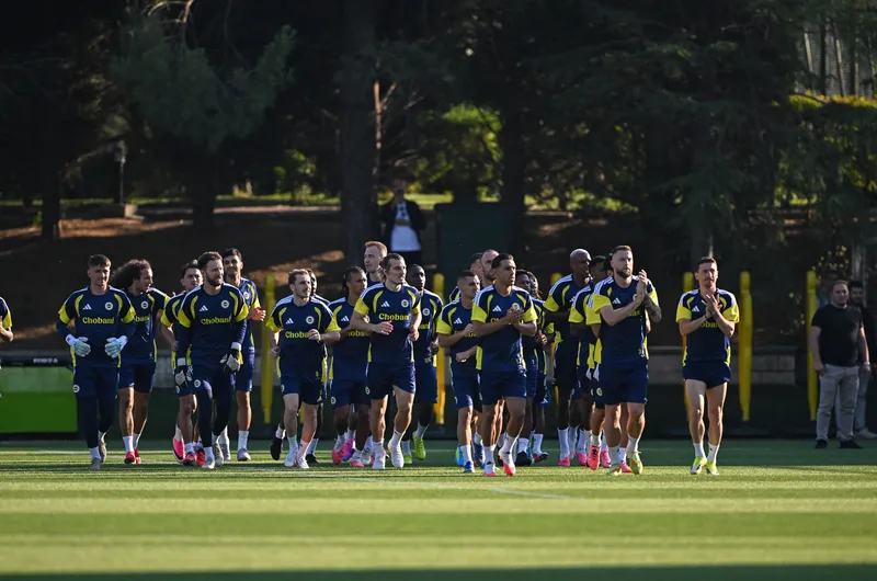 fenerbahce-sturm-graz-maci-saat-kacta-hangi-kanalda-1785909579058.jpg Fenerbahçe - Sturm Graz maçı saat kaçta, hangi kanalda? - 2
