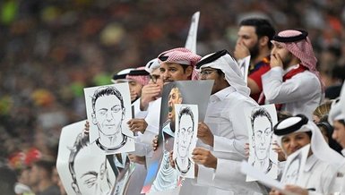 Katarlı taraftarlardan Almanya'ya Mesut Özil tepkisi!