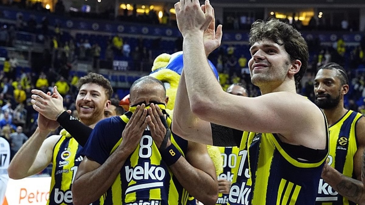 Fenerbahçemiz 10’da 10 aşkına