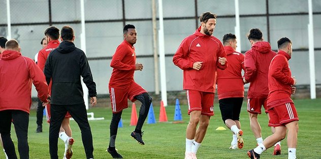 Demir Grup Sivasspor'da Fenerbahçe maçı hazırlıkları