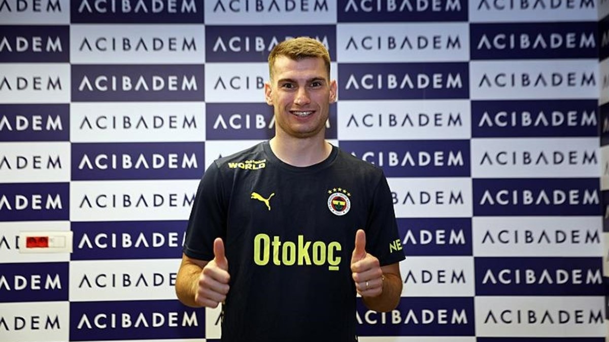 Fenerbahçe'de Szymanski ve Livakovic takıma katıldı