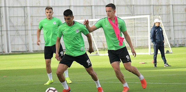 Atiker Konyaspor 5 eksikle çalıştı