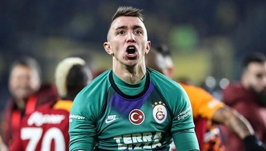 Muslera tarihe geçti
