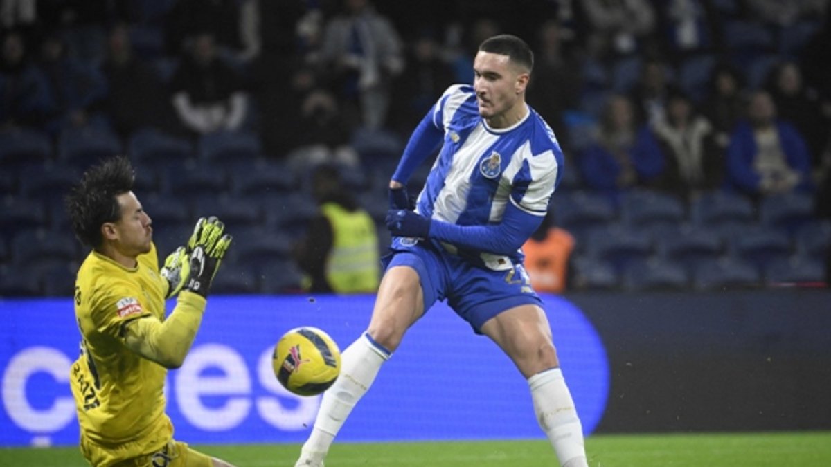 Deniz Gül'ün menajerinden Fenerbahçe'ye flaş yanıt: Galatasaray'dan başka oynamaz!