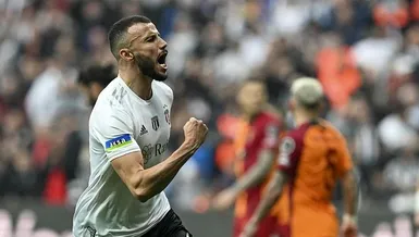 Romain Saiss gitti