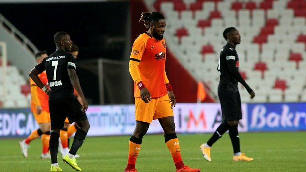 Galatasaray Luyindama'nın alternatiflerini belirledi! Japhel Tanganga, Min-Jae Kim, Anel Ahmedhodzic, Riechedly Bazoer...