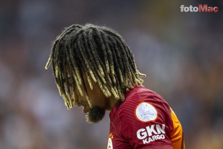 Galatasaray Haberleri: Yıldız futbolcunun kafası karıştı! G.Saray yönetimi harekete geçt