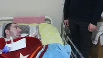 Sadece ona tepki veriyor