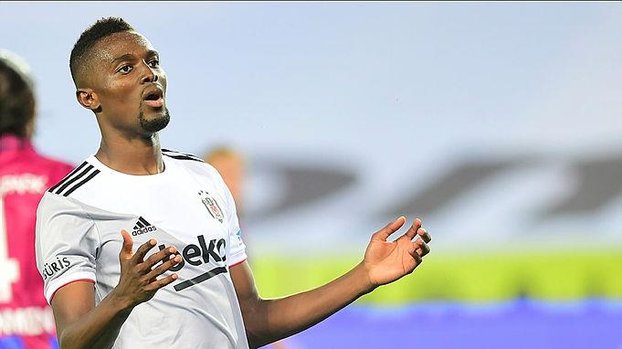 Bernard Mensah krizi! Beşiktaş'tan para talep ettiler #