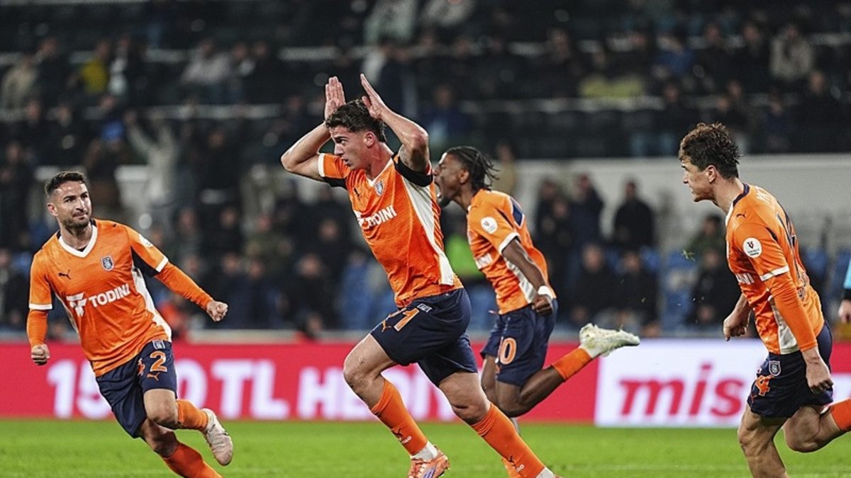 Bertuğ Yıldırım'a Fenerbahçe'ye attığı gol sonrası Galatasaraylı oyuncudan sürpriz yorum! - Son dakika Galatasaray haberleri - Fotomaç