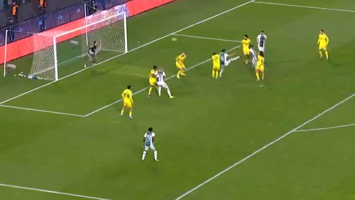 Tümosan Konyaspor-Fenerbahçe maçında VAR'dan penaltı kararı çıktı!