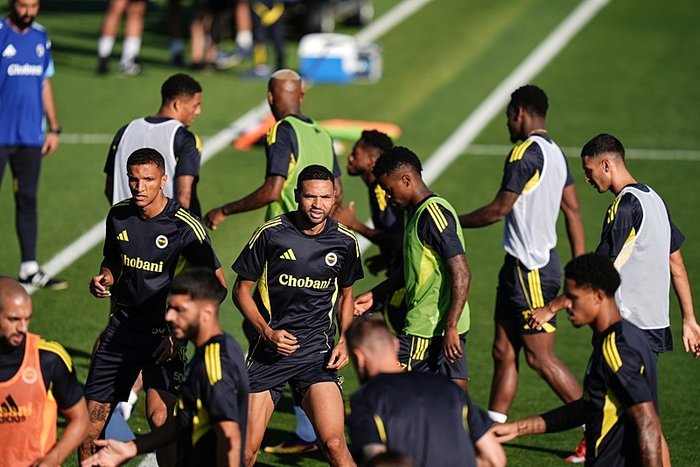 fenerbahce-feyenoord-maci-hangi-kanalda-fenerbahce-feyenoord-maci-ne-zaman-saat-kacta-sampiyonlar-ligi-1754974561405.jpeg
