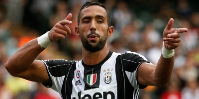 Kale gibi stoper Benatia