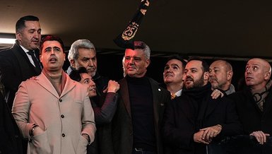 Alkışlar yönetime