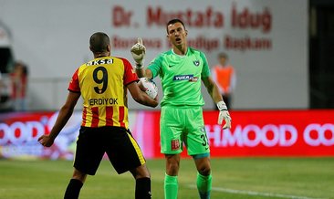 Horozlar yıkılmıyor