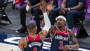Russell Westbrook NBA tarihinin "triple double" rekorunu egale etti